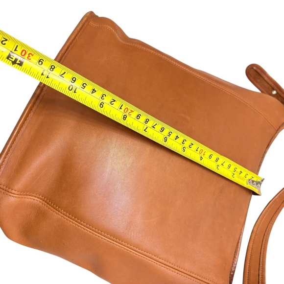 COACH (# 9060) “Legacy Slim Duffle Sac” British Tan brown Leather Shoulder Bag - Picture 4 of 10